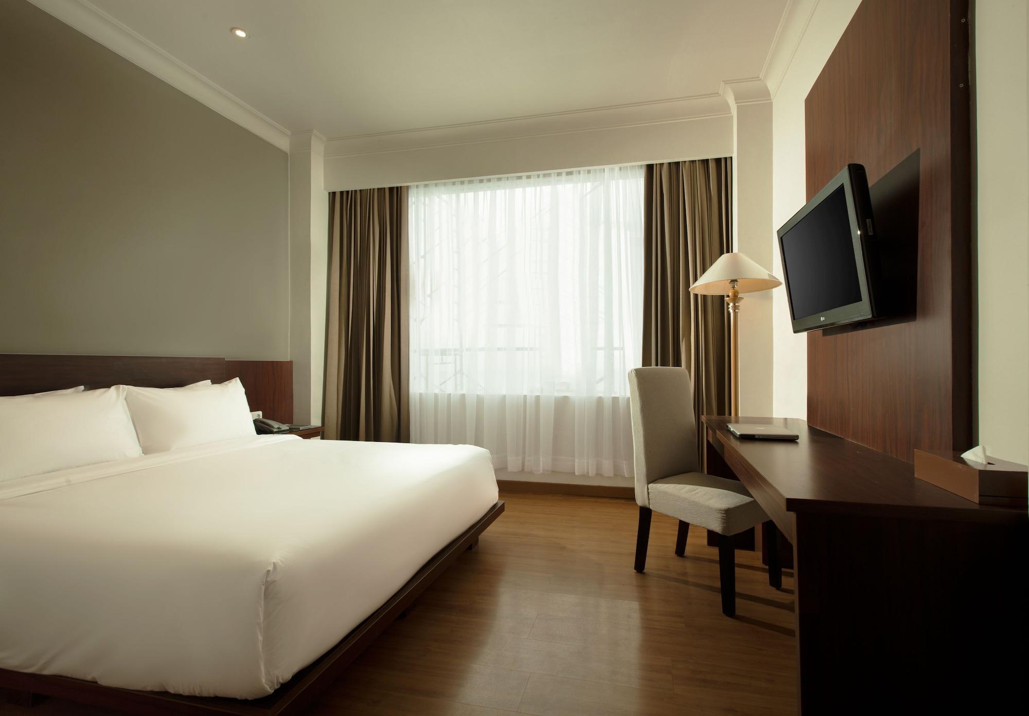 Hotel Santika Luwuk - Sulawesi Tengah Buitenkant foto