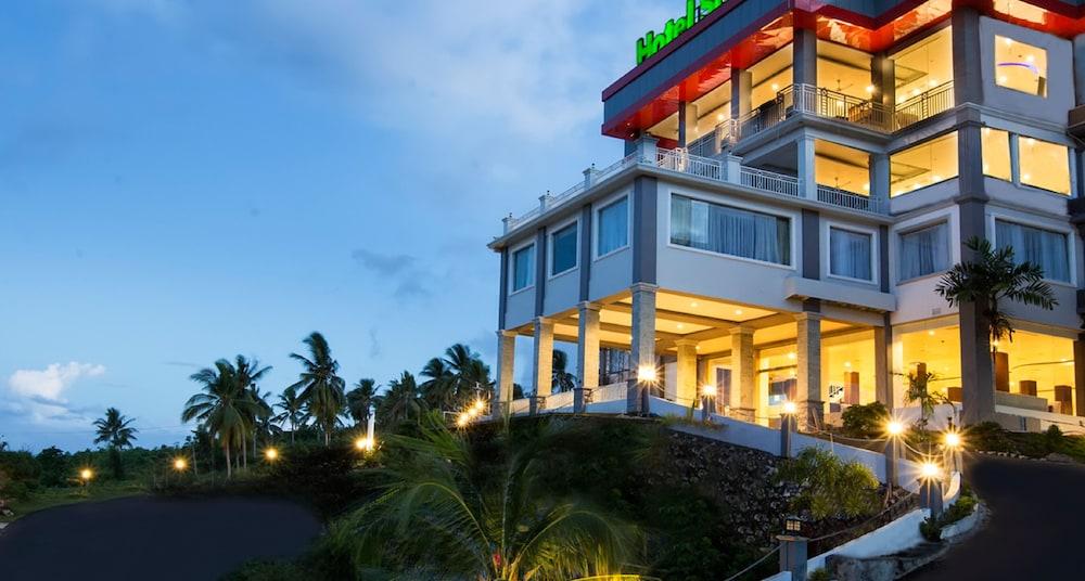 Hotel Santika Luwuk - Sulawesi Tengah Buitenkant foto