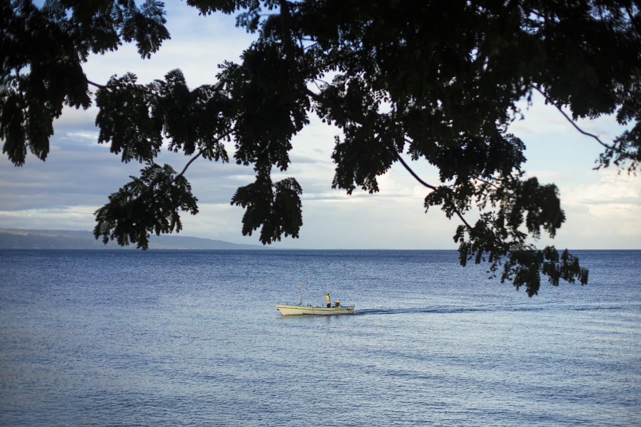 Hotel Santika Luwuk - Sulawesi Tengah Buitenkant foto