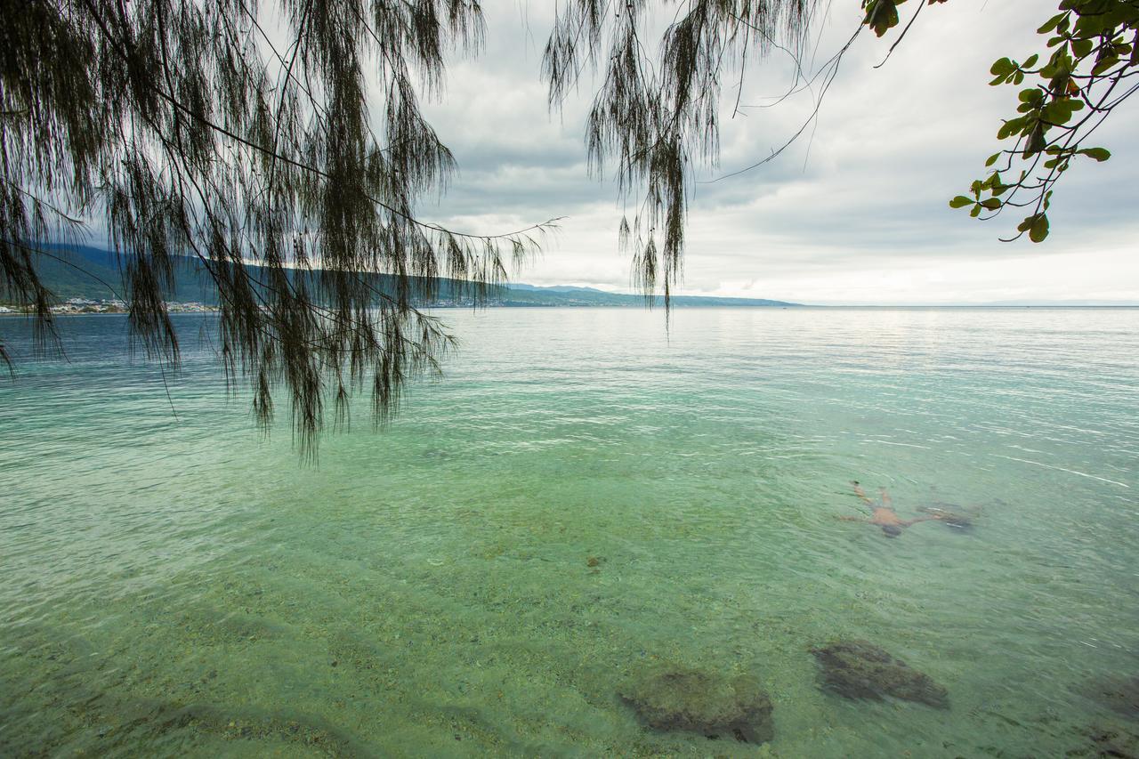 Hotel Santika Luwuk - Sulawesi Tengah Buitenkant foto