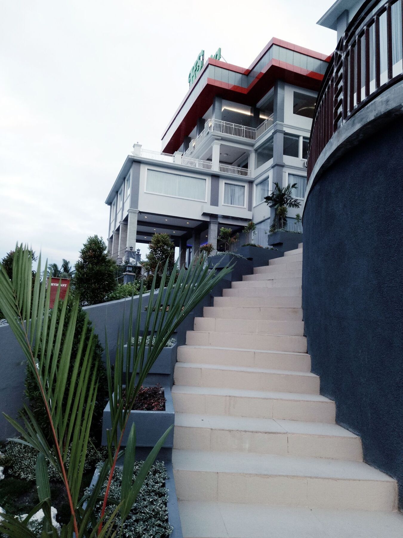 Hotel Santika Luwuk - Sulawesi Tengah Buitenkant foto