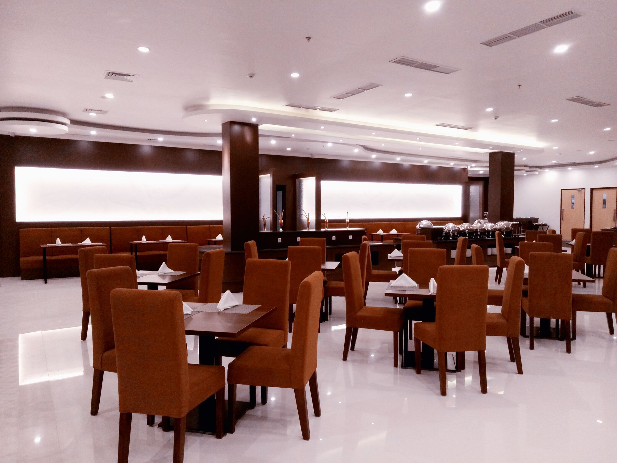 Hotel Santika Luwuk - Sulawesi Tengah Buitenkant foto